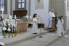 Feier der 1. Heiligen Kommunion in Sankt Crescentius (Foto: Karl-Franz Thiede)